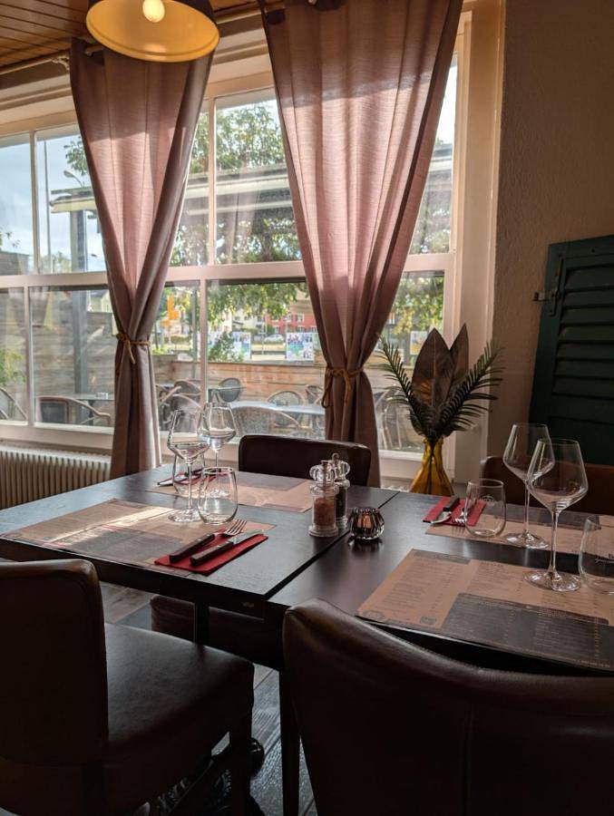 Hôtel pour 6 personnes, avec terrasse, animaux acceptés à Porrentruy - 4