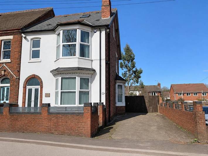 Holiday rental for 12 people, with Garden in Walsall