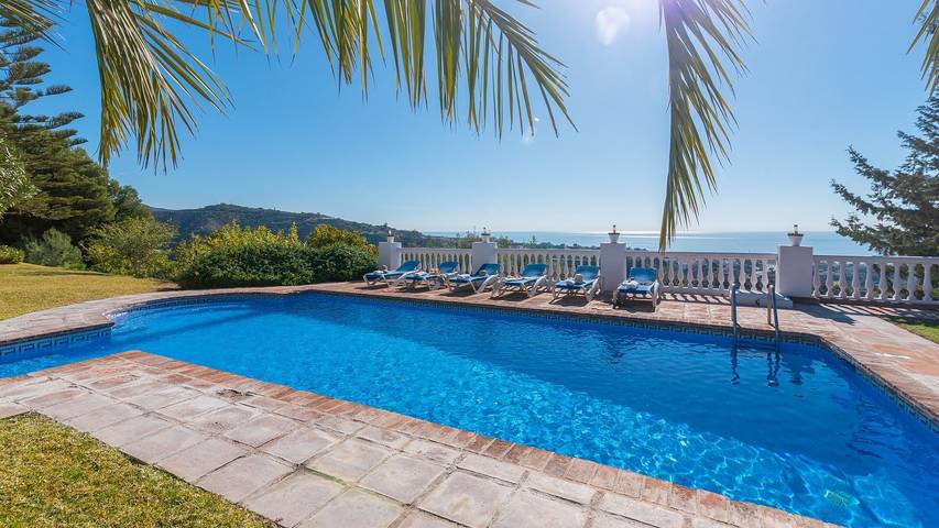 Casa rural para 12 personas, con balcón/terraza y piscina en Rincón de la Victoria - 2