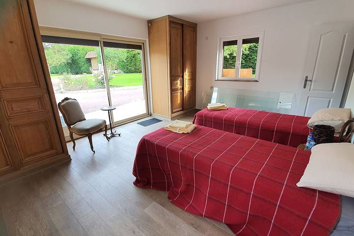 Location de vacances pour 12 personnes, avec jardin à Clarbec - 2