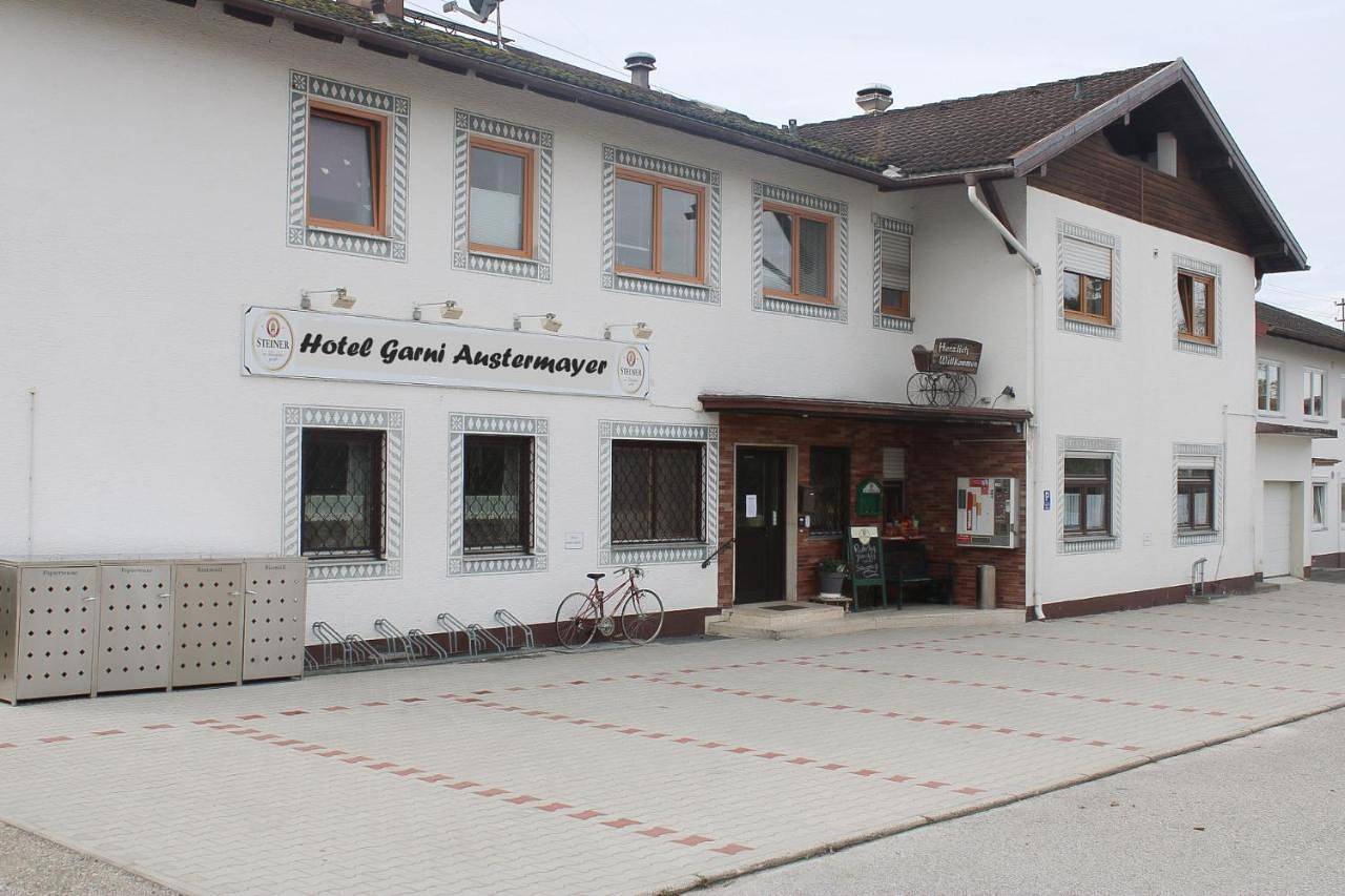 Hotel Garni Austermayer in Traunreut, Arrondissement de Traunstein