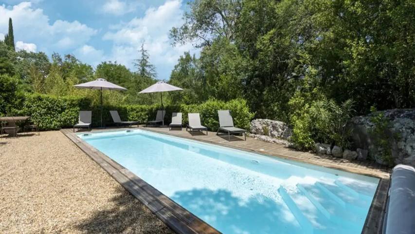 Location de vacances pour 12 personnes, avec jardin et piscine à Labeaume - 3