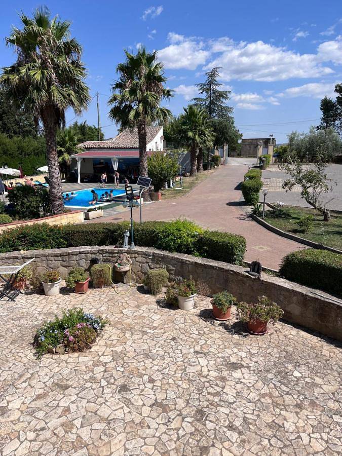 Location de vacances pour 14 personnes, avec vue ainsi que jardin et piscine dans Pergusa - 2
