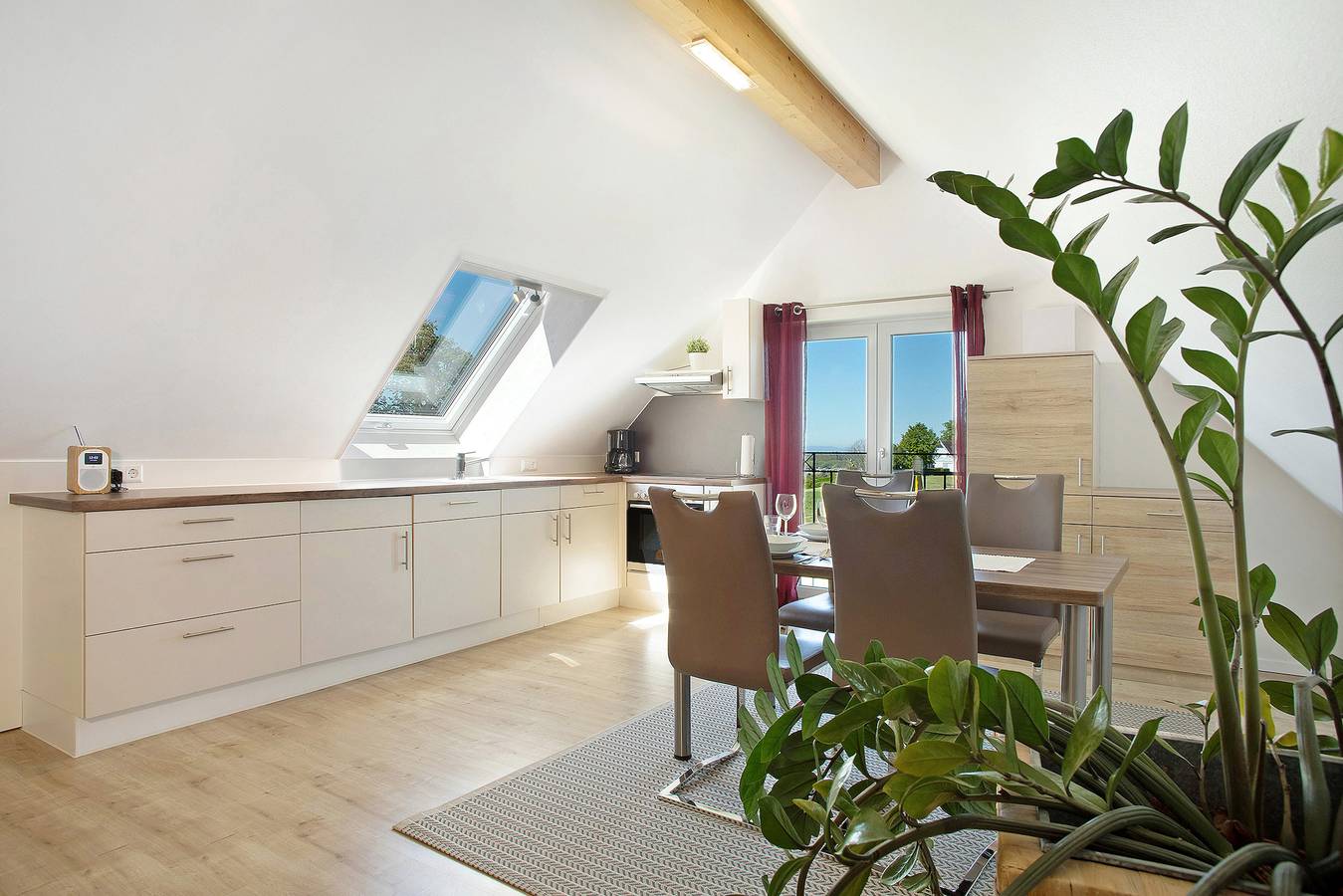 Apartamento entero, Apartamento '3' con vistas al lago, jardín compartido y Wi-Fi in Kressbronn, Region Bodensee-Oberschwaben