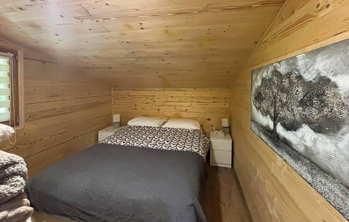 Geräumige 120 m² große Wohnung mit WLAN, Klimaanlage, Terrasse und Parkplatz in Zagreb und Umgebung