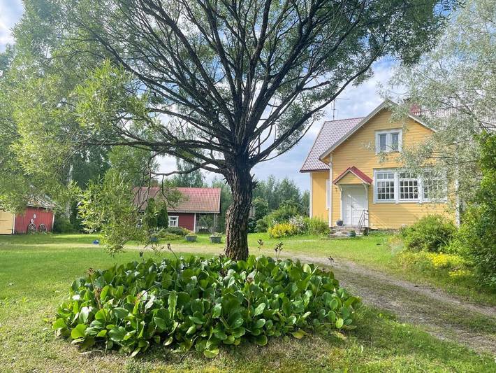 Ferienhaus für 8 Personen, mit Terrasse und Garten sowie Sauna und Ausblick