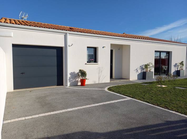 Gîte pour 5 personnes, avec terrasse et jardin dans Courlay Sur Mer - 2