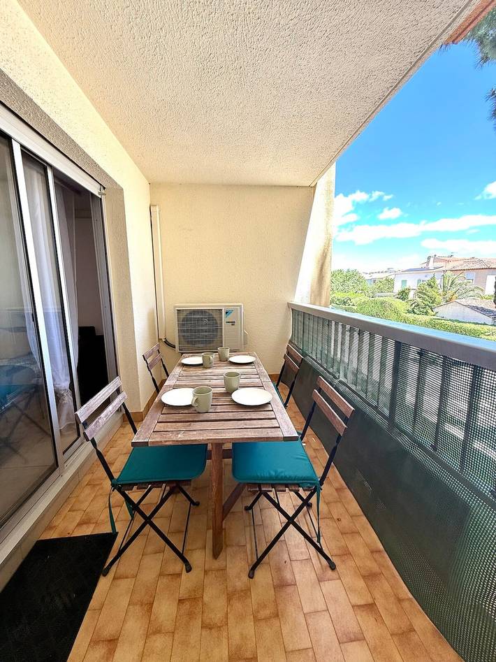 Gîte pour 4 personnes, avec balcon dans Le Brusc - 3