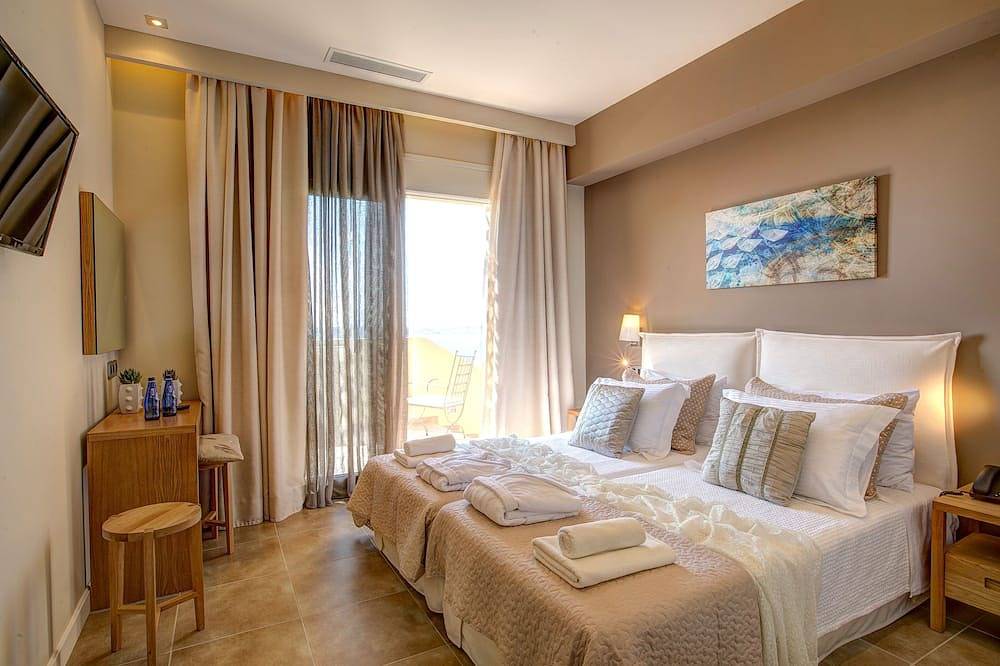 **New For 2016** Exclusive and private villa with pool in Lassi, Argostoli