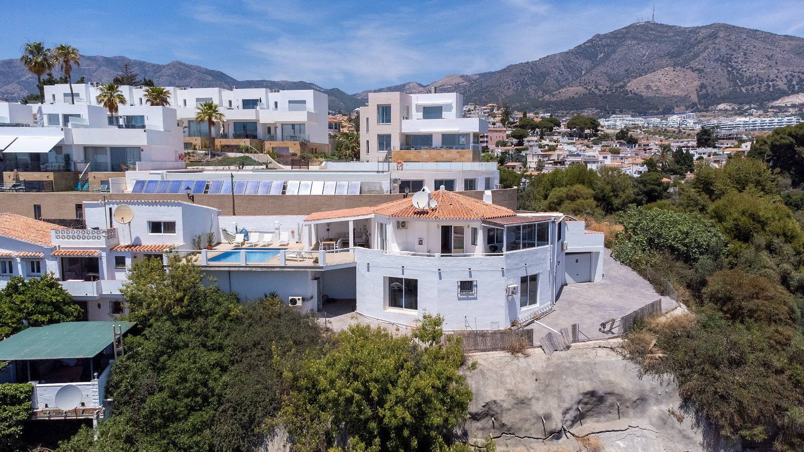 Villa Arriba met Verwarmd zwembad, Uitzicht op zee, Dichtbij het strand in Playa de Torreblanca, Fuengirola