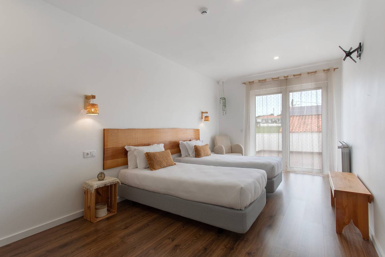 Quinta dos Raposos – Suite Ar with Shared Pool, Terrace, and Wi-Fi in Famalicão, Leiria District