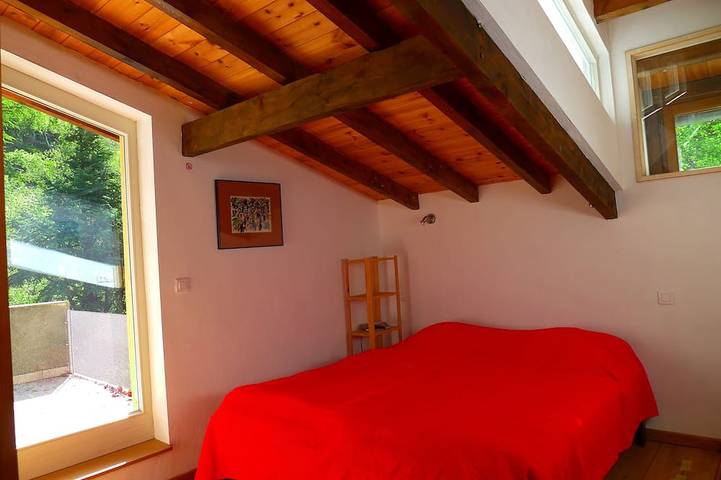 Location de vacances pour 8 personnes, avec jardin à Nohèdes - 4