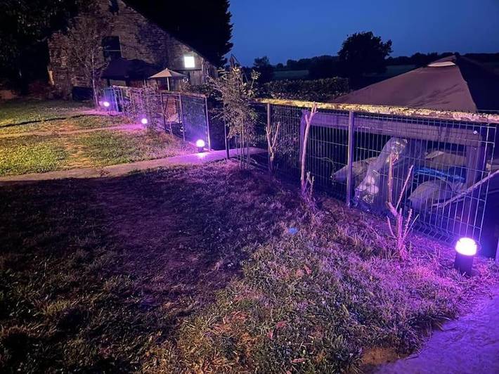 Location de vacances pour 12 personnes, avec terrasse ainsi que vue et jardin à La Chapelle-de-Brain - 4