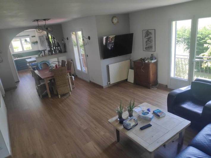 Location de vacances pour 10 personnes, avec jardin et vue à Beynes