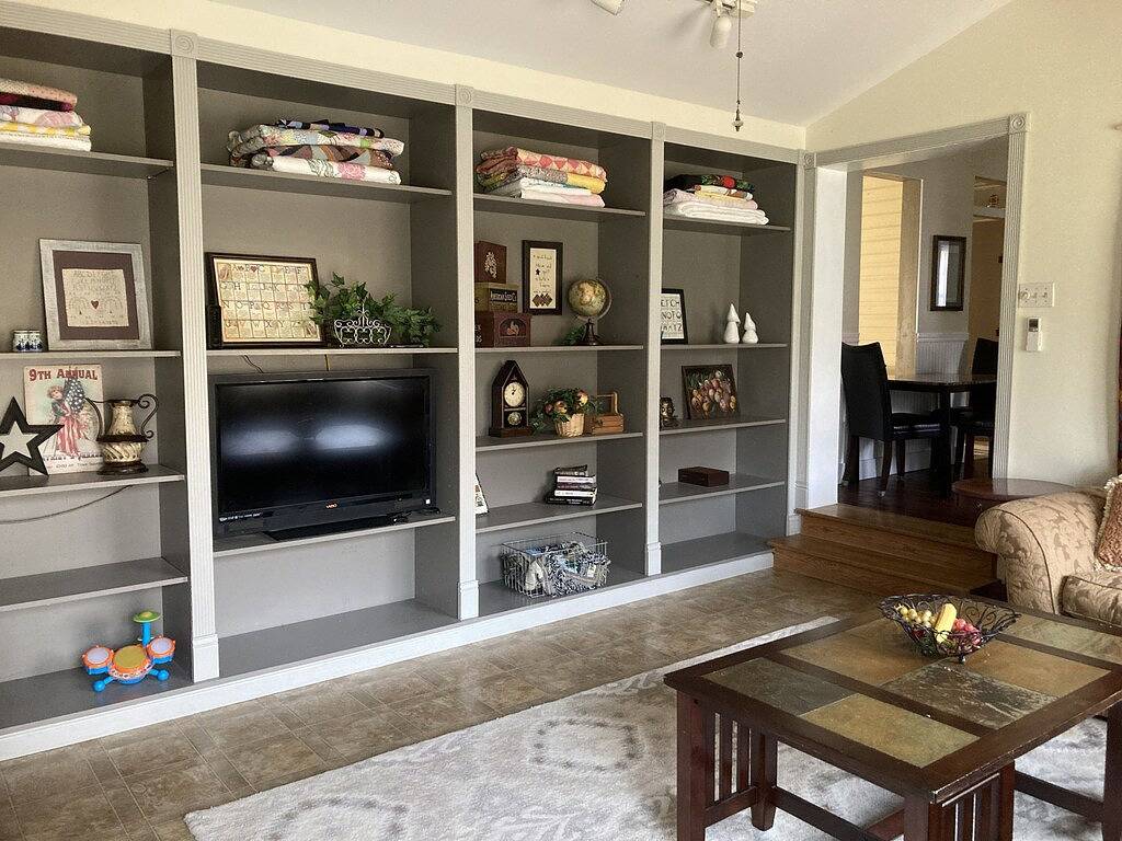 Entire Historic Home with so much space! Huge family room & playroom for kids! in Lebanon County