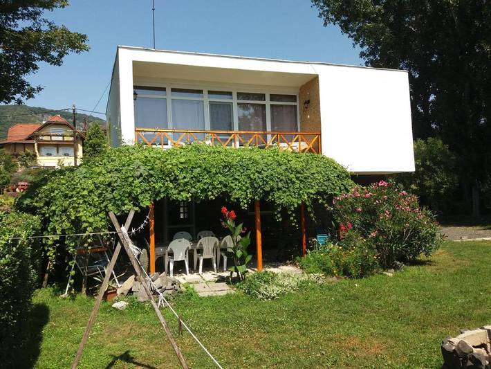 Ferienwohnung für 6 Personen, mit Balkon und Terrasse sowie Garten und Seeblick in Badacsony