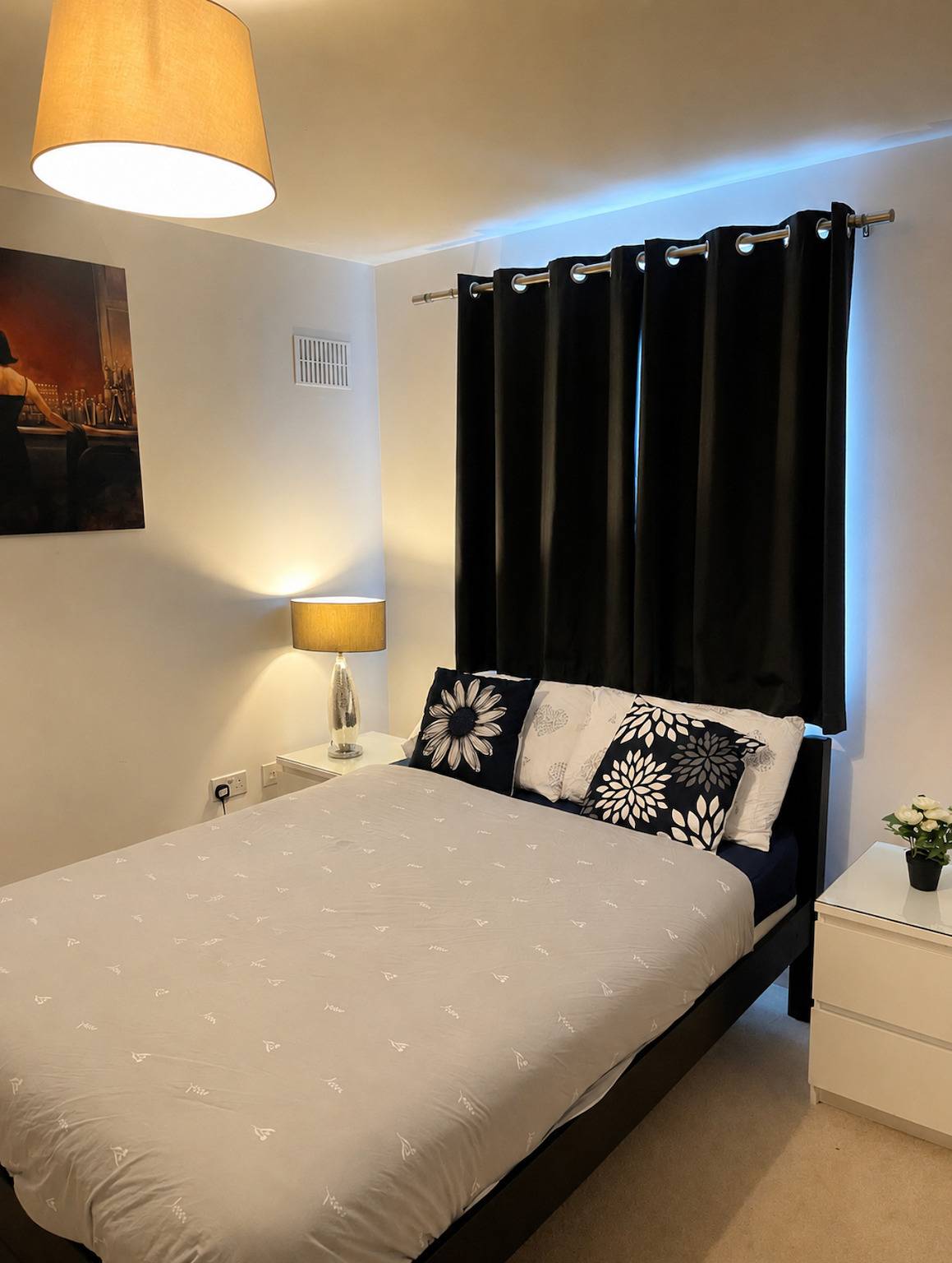 Habitación Deluxe con baño privado, Wifi rápido, estacionamiento gratuito y cocina equipada in Wolverhampton, Birmingham y alrededores