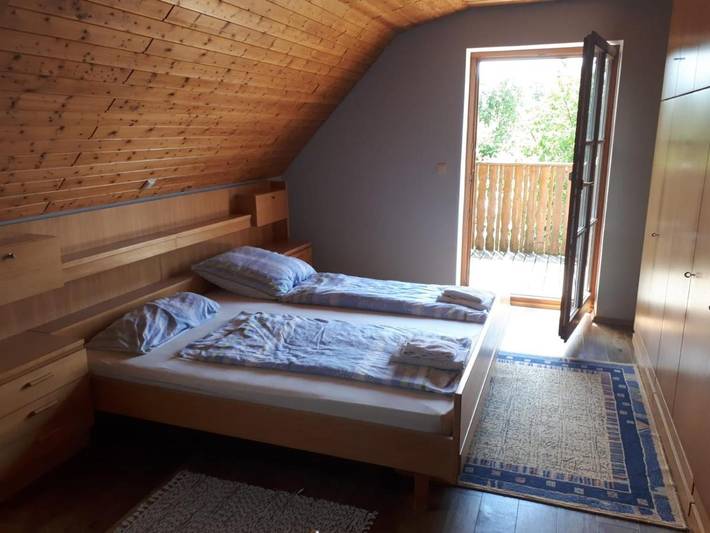 Ferienwohnung, mit Terrasse und Garten sowie Ausblick in Nördlingen - 4
