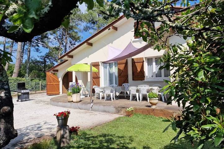 Villa pour 12 personnes, avec jardin à Mimizan