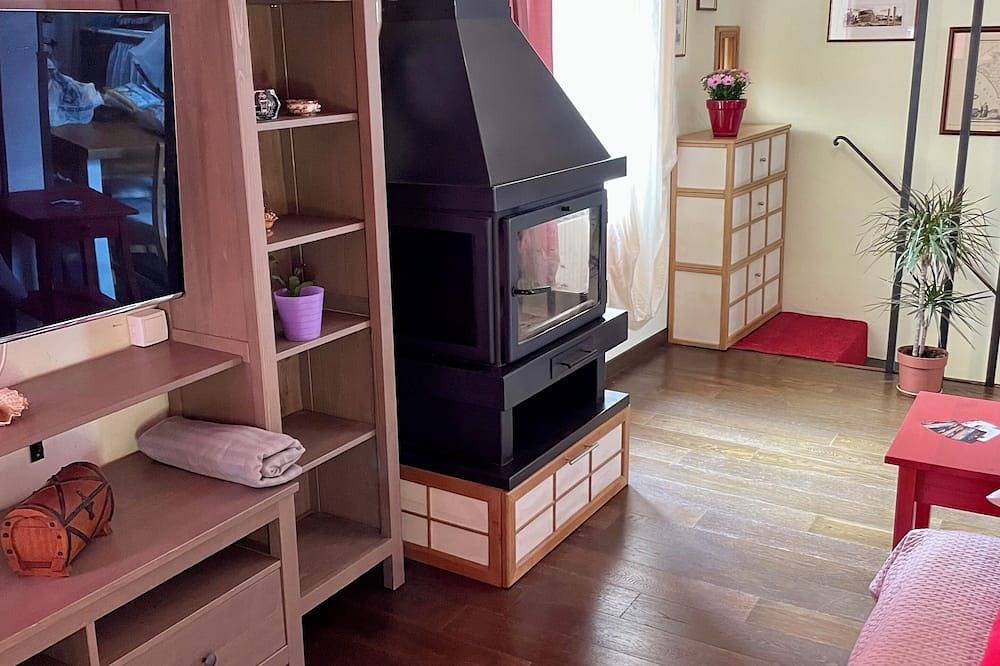 Apartamento entero, Cozy 1-bedroom apartment in welcoming Tivoli with Wifi, Ac, awesome view in Tivoli (desambiguación), Provincia de Roma