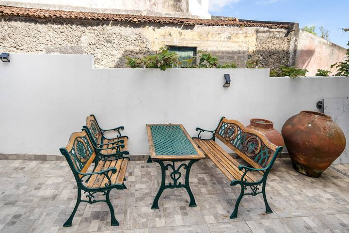 Appartamento intero, Camera a Santa Cruz, patio con vista giardino e Wi-Fi in São Miguel Island, Lagoa (Azzorre)