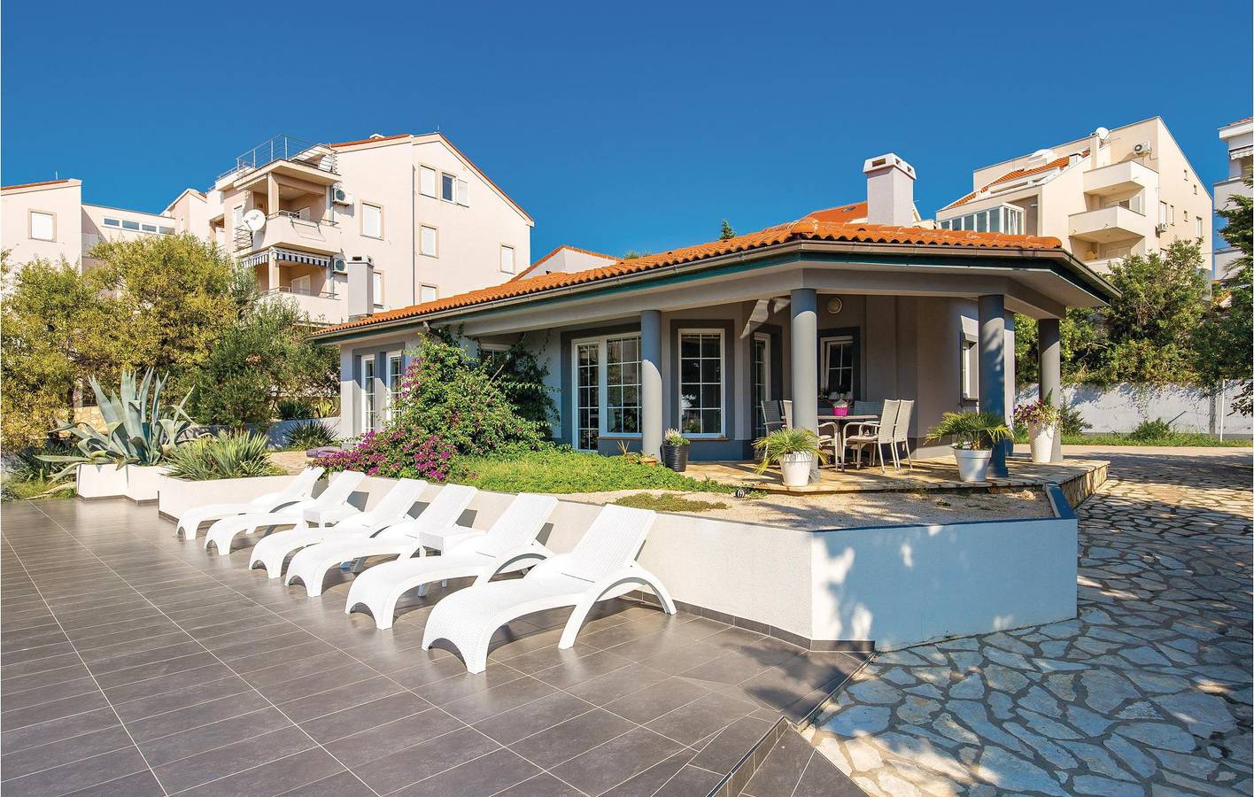 Ferienhaus für 6 Personen mit Terrasse in Novalja, Pag