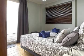 Location De Vacances pour 12 Personnes dans Versailles, Yvelines, Photo 4