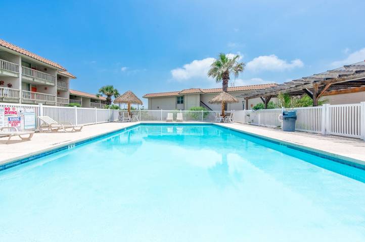 Vacation rental for 6 people, with balcony and pool in Port Aransas