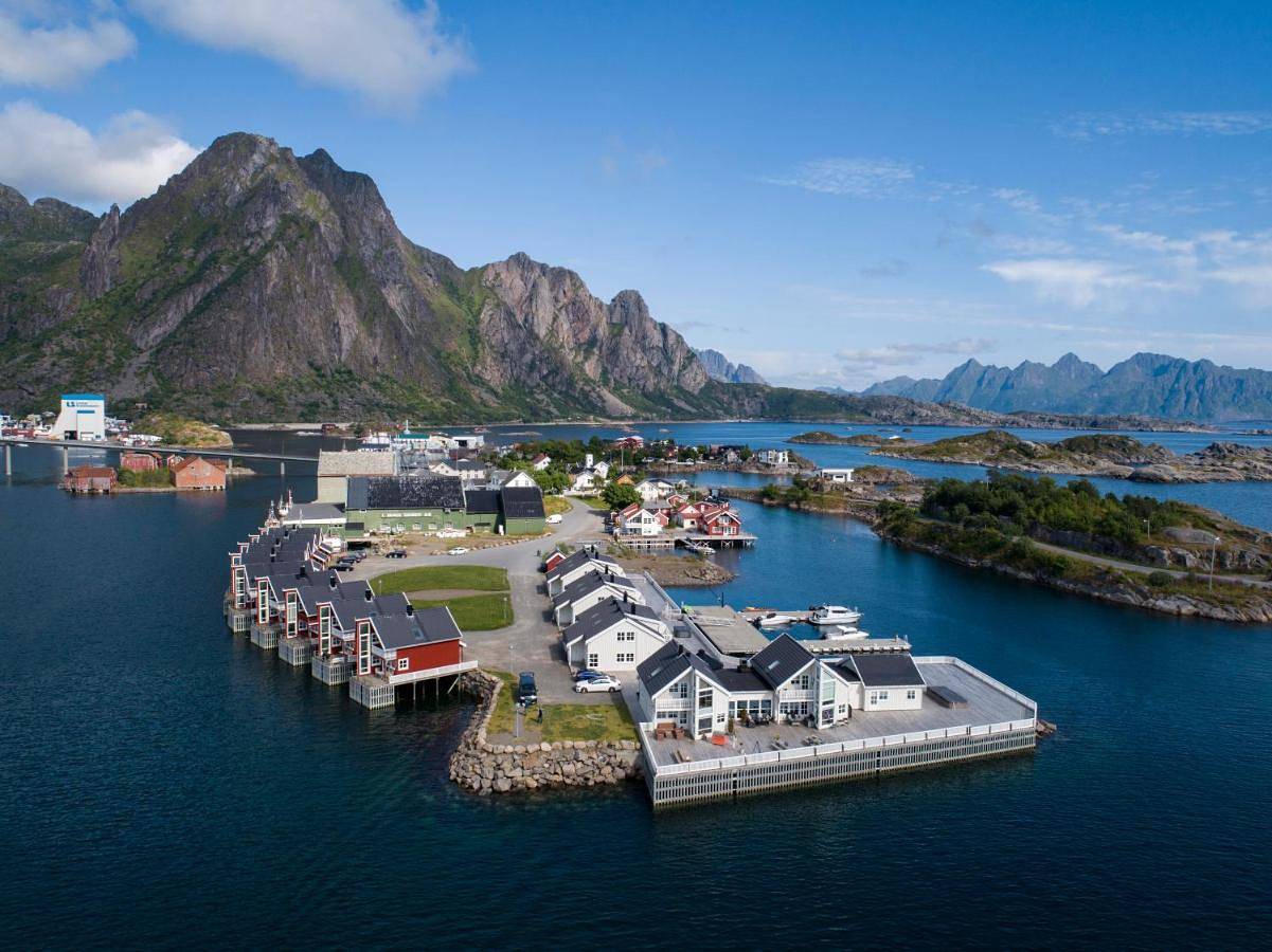 Svolvær Havn Waterfront Villa in Vågan 