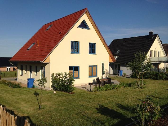 Ferienhaus für 4 Personen, mit Balkon und Terrasse in Wohlenberg