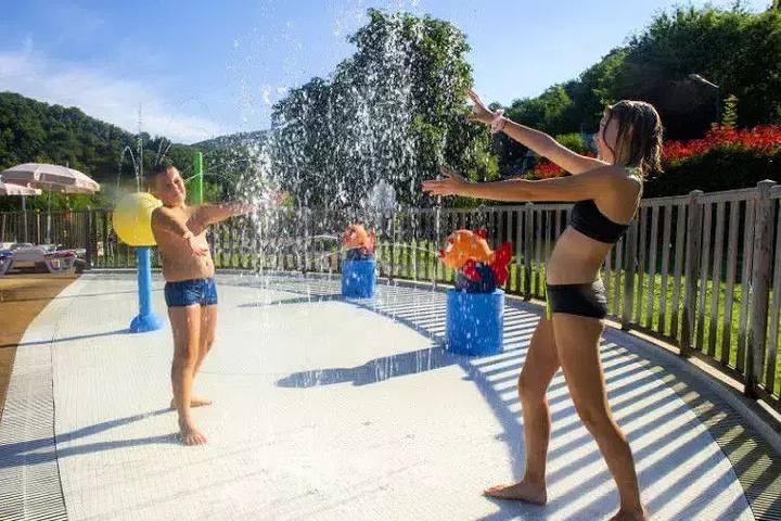 Chalet pour 4 personnes, avec piscine et terrasse, animaux acceptés dans l' Aveyron - 4