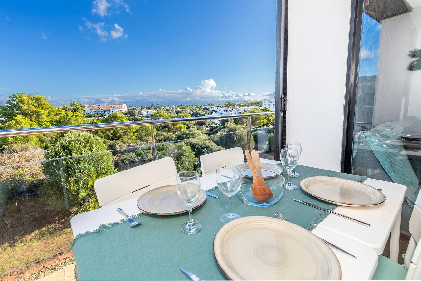 Apartamento entero, Apartamento 'Sa Perdiu 14' cerca a la playa con piscina compartida, a/c, terraza privada y Wi-Fi in Son Carrió (Menorca), Ciudadela