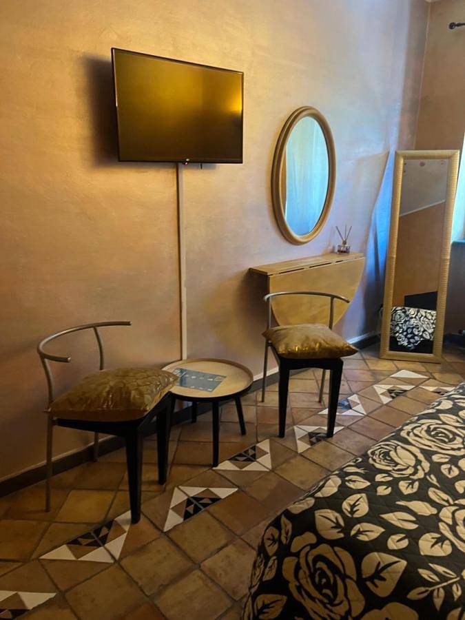 Gîte pour 2 personnes, avec Terrasse à Sarzana - 4