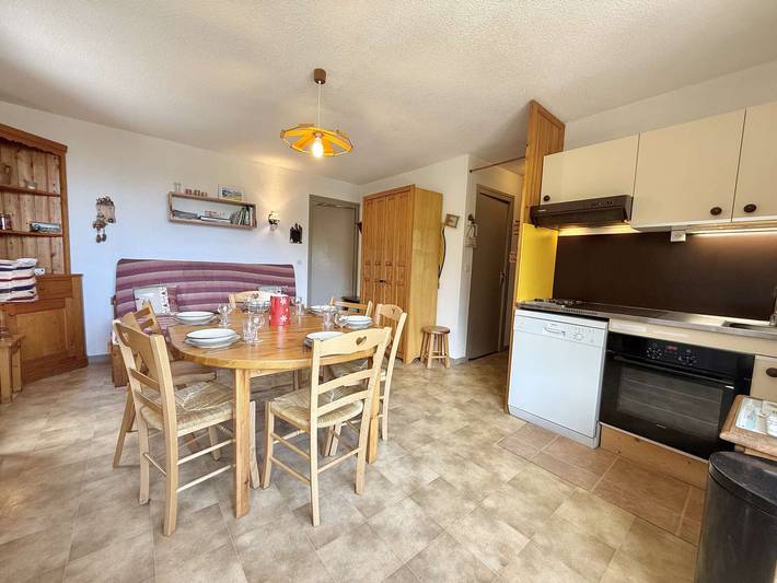 Gîte pour 6 personnes, avec balcon dans Office De Tourisme De Flumet - 4