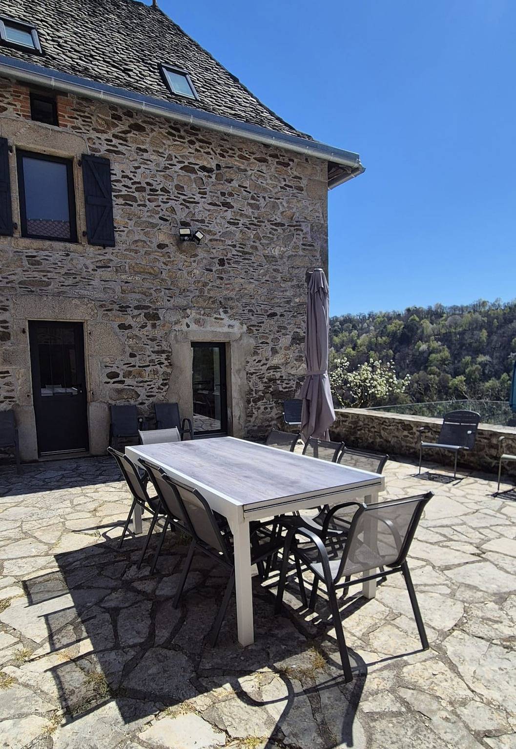 Aubié, modern barn, swimming pool and Ac in Latouille-Lentillac, Lot