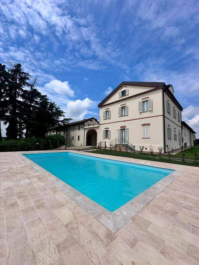 Chambre d’hôte pour 2 personnes, avec vue ainsi que jardin et piscine à Casale Monferrato - 3