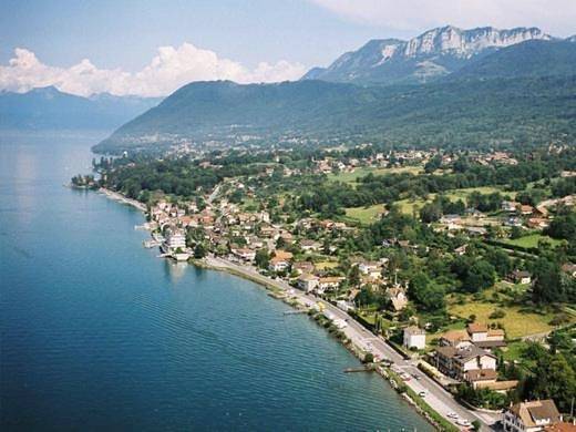 Hôtel pour 4 personnes, avec Terrasse et Jardin ainsi que Vue sur le lac et Vue à Neuvecelle