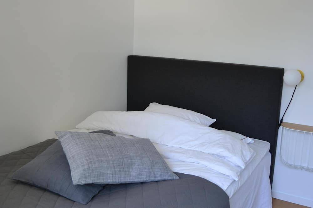 Reduzierter Preis!Modernes Haus. Einzigartige, unberührte Lage in der Nähe von Stockholm, See und Schären in Nacka, Stockholmer Schärengarten