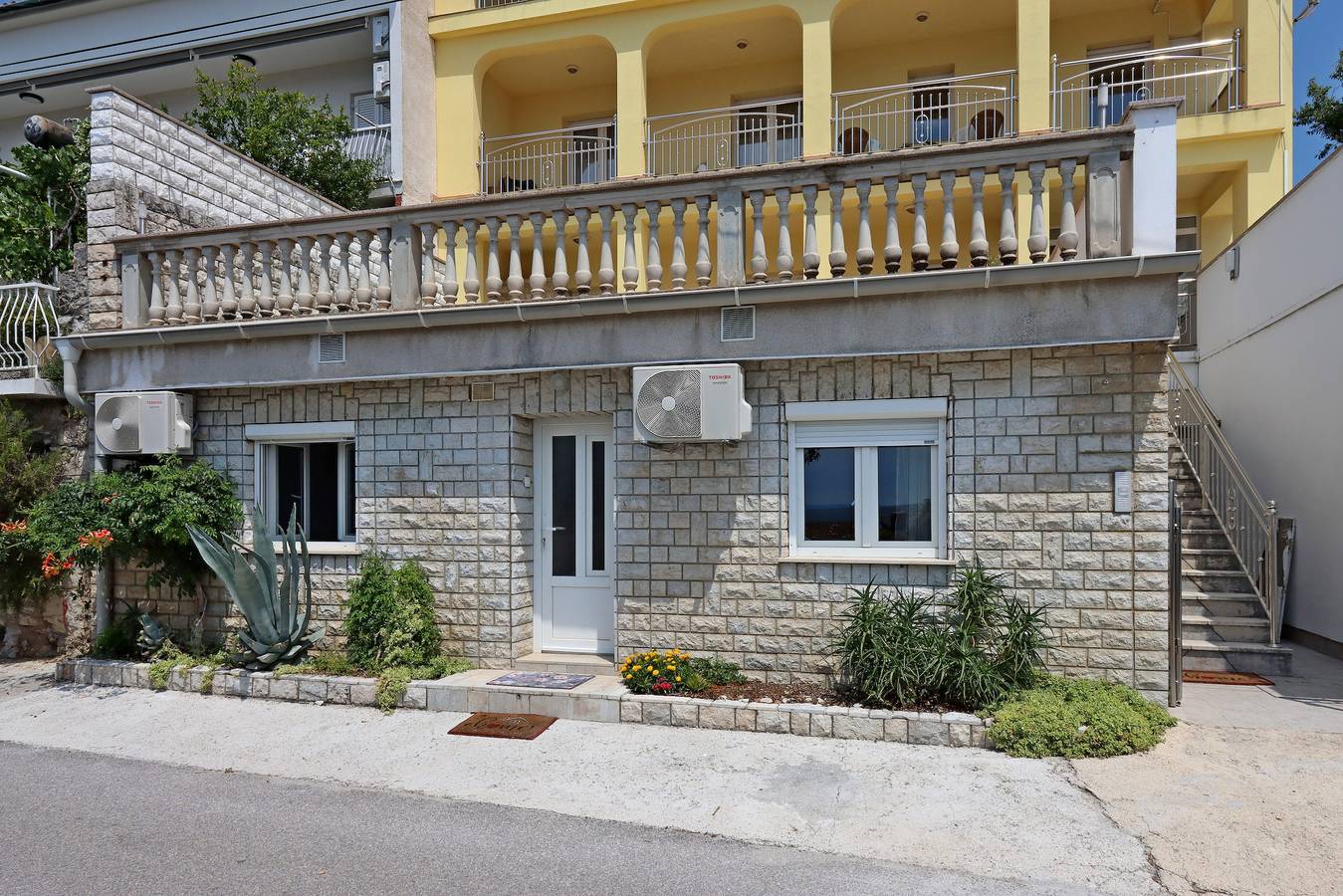 Ganze Wohnung, 2-Zimmer-Ferienwohnung mit Terrasse und Meerblick Dramalj, Crikvenica A-5592-c in Dramalj, Primorje-Gorski Kotar