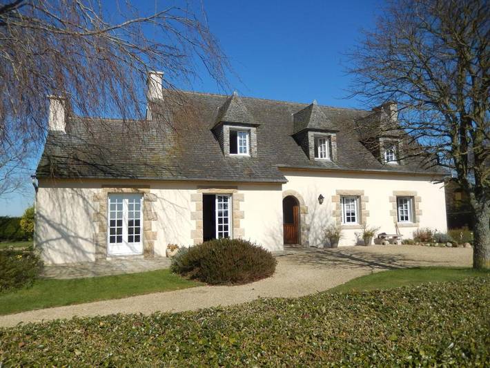 Chambre d’hôte pour 2 personnes, avec terrasse ainsi que jardin et vue