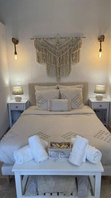 Gîte pour 2 personnes, avec jardin et vue à Seigy