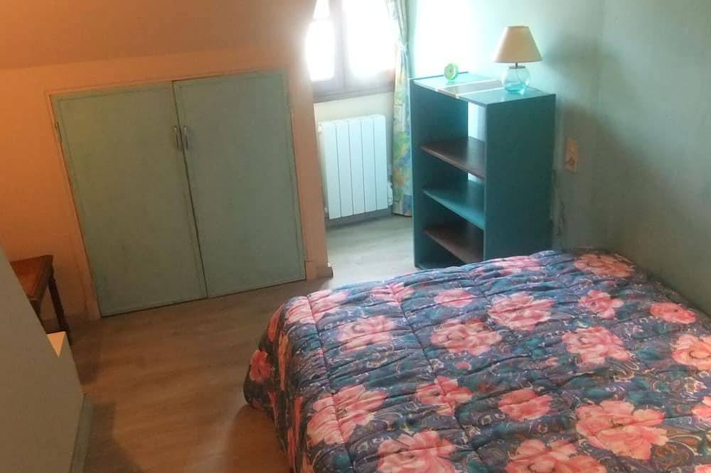 Maison indépendante cadre champêtre au pied de l'Aubrac, dans la vallée du lot in Saint-Côme-d'Olt, Parc naturel régional de l'Aubrac