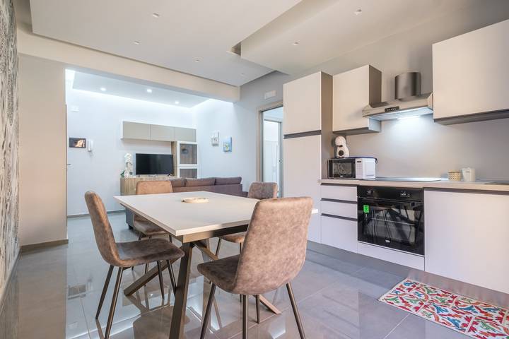 Ferienwohnung für 4 Personen, mit Balkon in Giardini-Naxos - 2