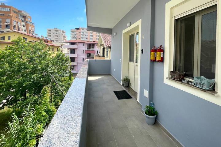 Gîte pour 5 personnes, avec jardin et vue sur l’océan, adapté aux familles à Durrës - 2