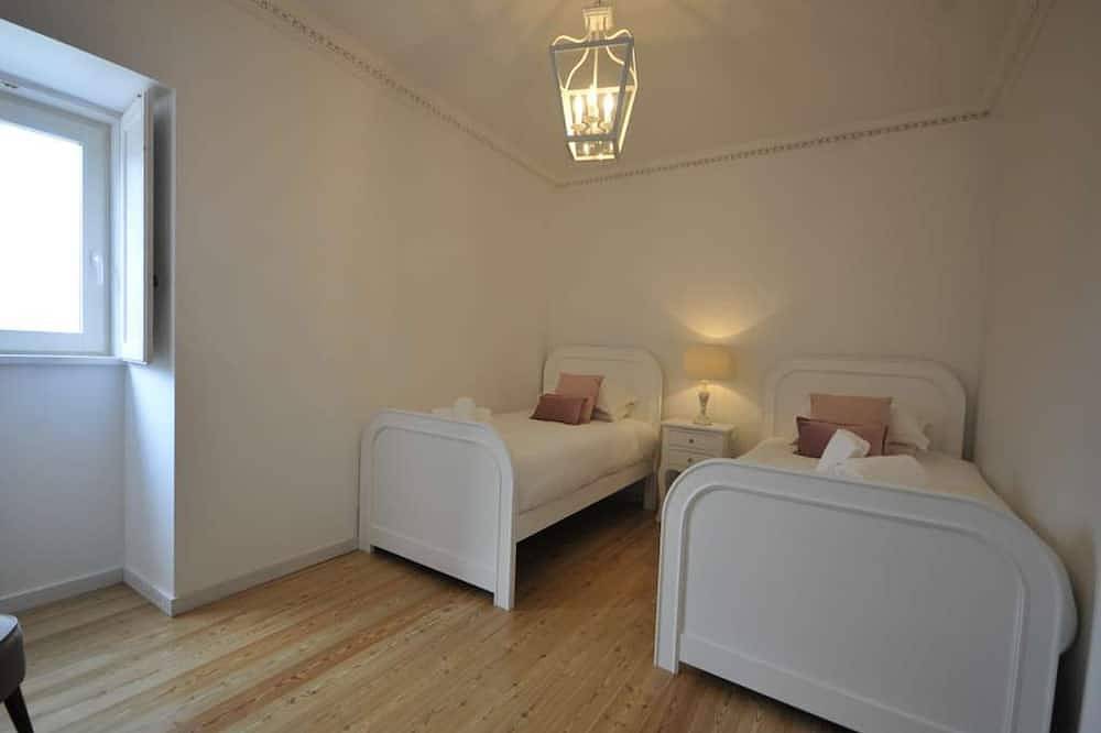 Amazing Viana do Castelo Villa | 6 Bedrooms | Villa Castello | Private Pool & Large Garden | North Portugal in Afife, Distrito de Viana do Castelo