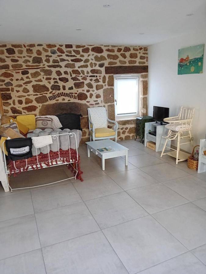One-Bedroom House in Trézioux, Parc Naturel Régional Livradois-Forez