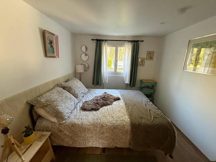 Gîte pour 2 personnes, avec piscine ainsi que vue et jardin à Arbonne-la-Forêt