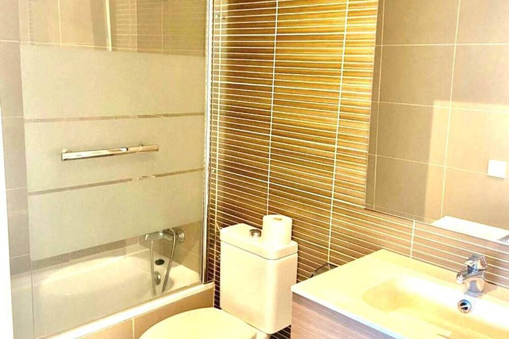 Apartamento entero, Ideal familias en playa de Barcelona con piscina in Badalona, Barcelonés