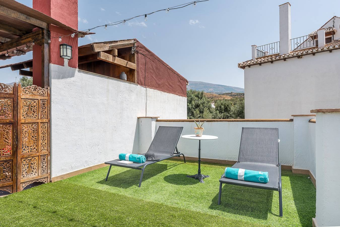 Apartamento entero, Apartamento 'El Santo' con vistas a la montaña, Wi-Fi y aire acondicionado in Melegís, El Valle
