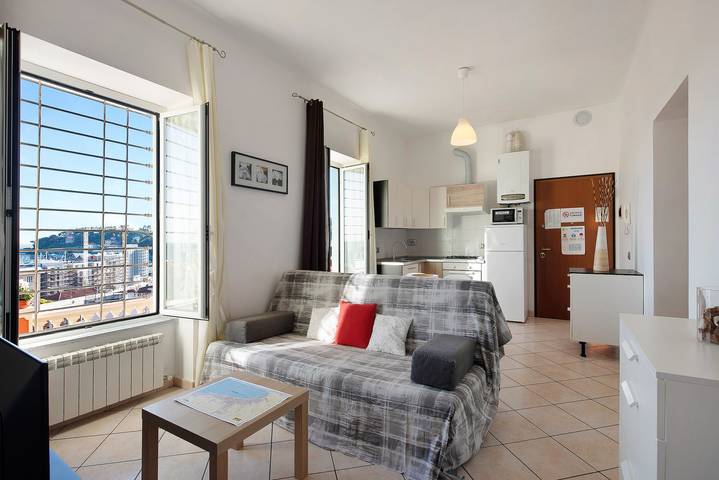 Appartamento intero, Appartamento per vacanze Trilocale in villa vista mare Apt 2 con vista mare in Varazze (Città), Varazze
